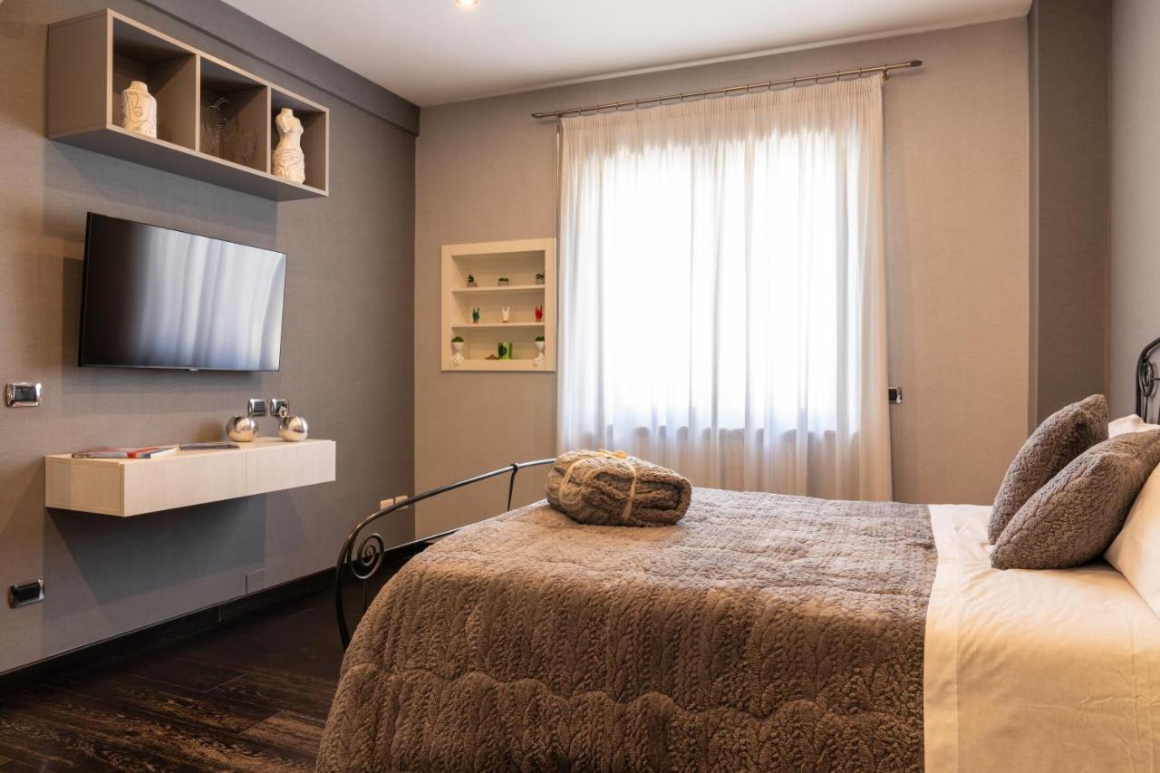 Nettuno'S Suite Naples Exterior photo