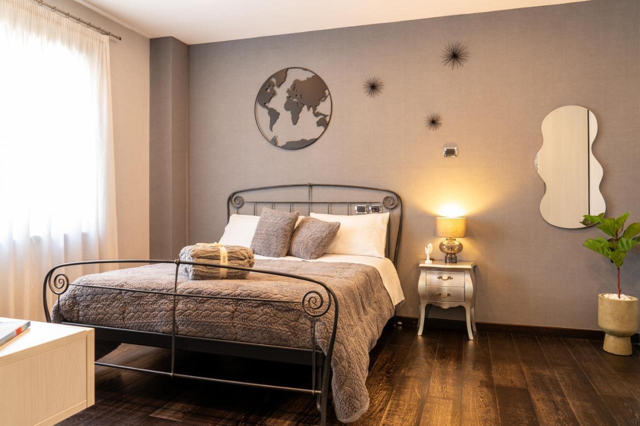 Nettuno'S Suite Naples Exterior photo